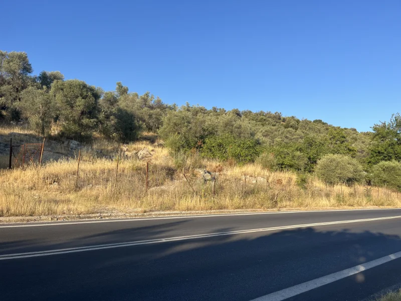 Plot of 898.90m2 – 10th km Mytilene-Kalloni Road